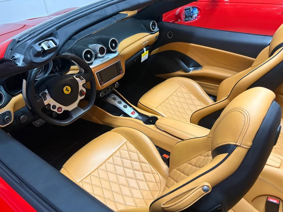 2015 Ferrari California T - Image 13 of 20