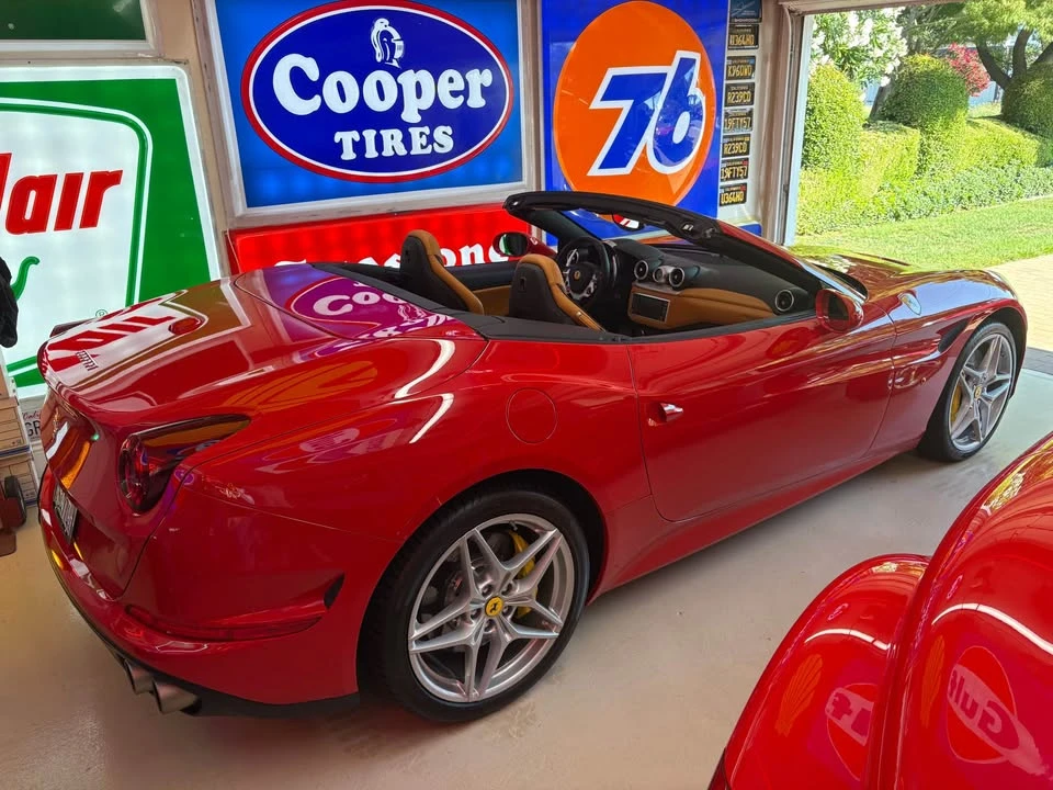 2015 Ferrari California T - Image 9 of 20