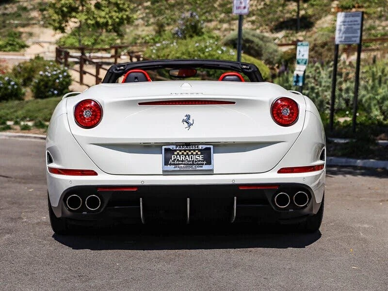 2015 Ferrari California T - Image 5 of 31