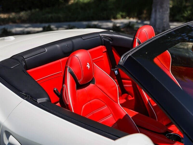 2015 Ferrari California T - Image 21 of 31