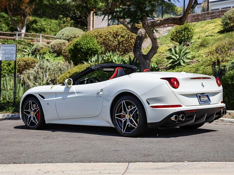 2015 Ferrari California T - Image 4 of 31