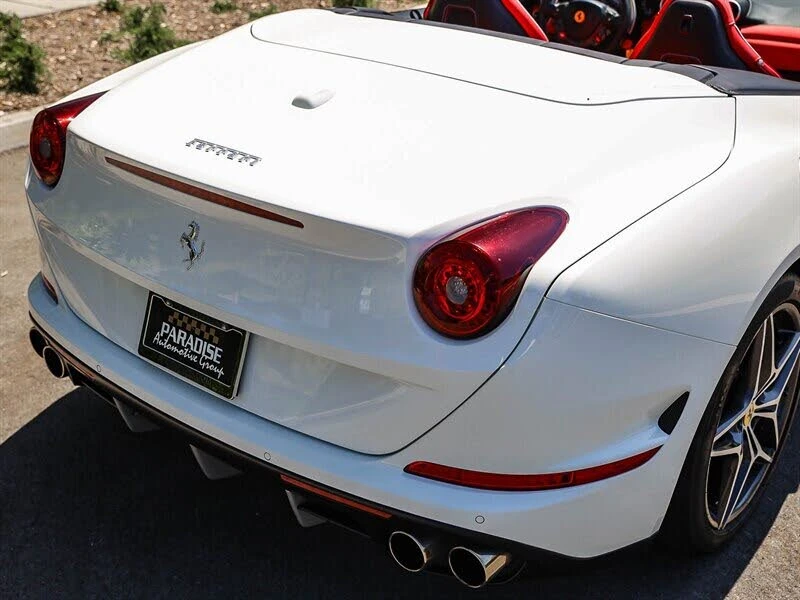 2015 Ferrari California T - Image 15 of 31