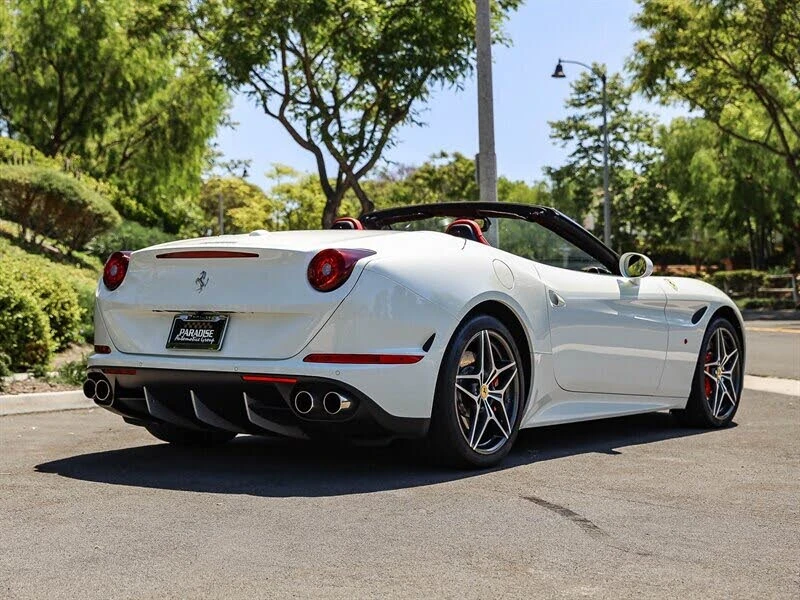 2015 Ferrari California T - Image 6 of 31
