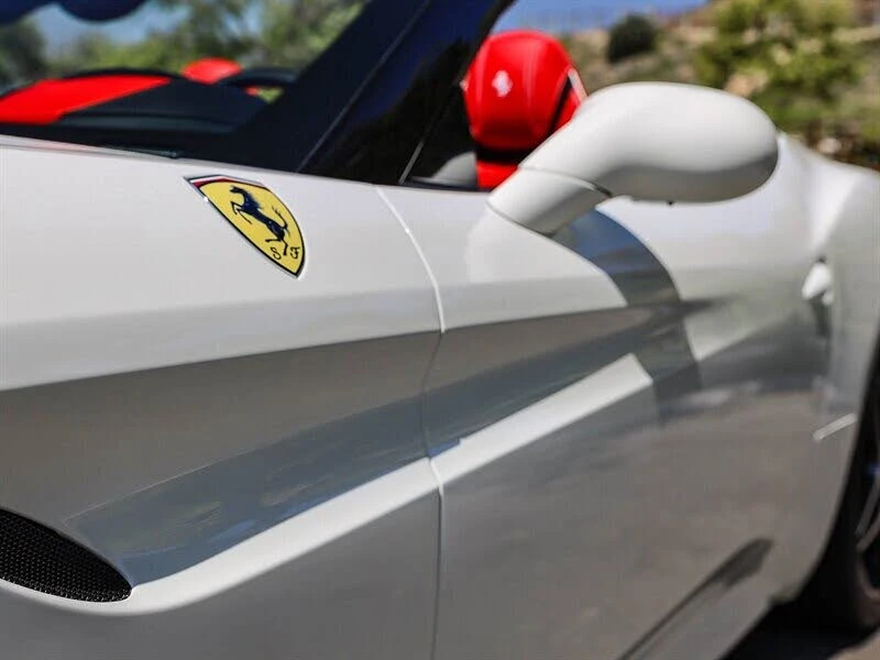 2015 Ferrari California T - Image 22 of 31