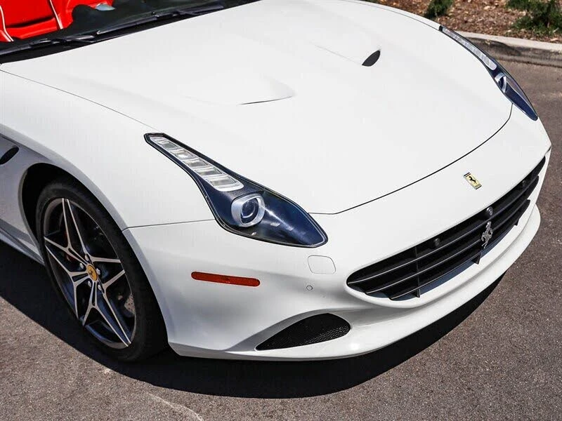 2015 Ferrari California T - Image 10 of 31