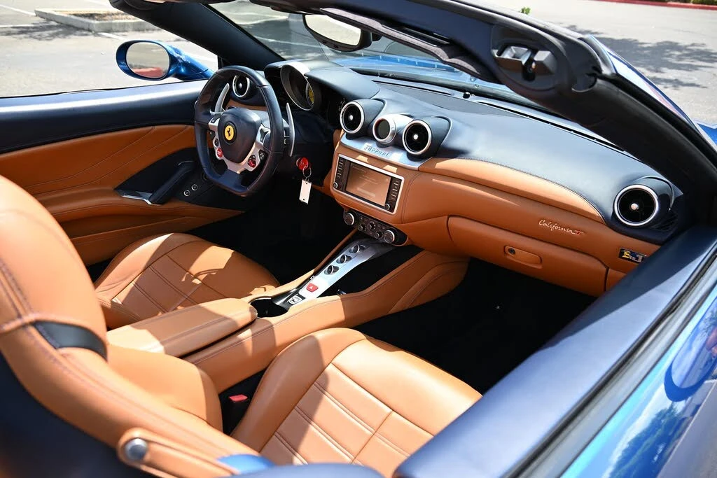 2015 Ferrari California T - Image 30 of 31