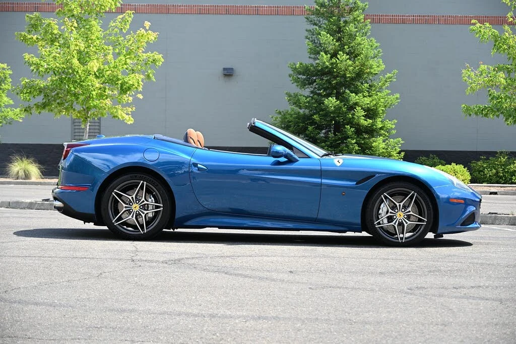 2015 Ferrari California T - Image 17 of 31