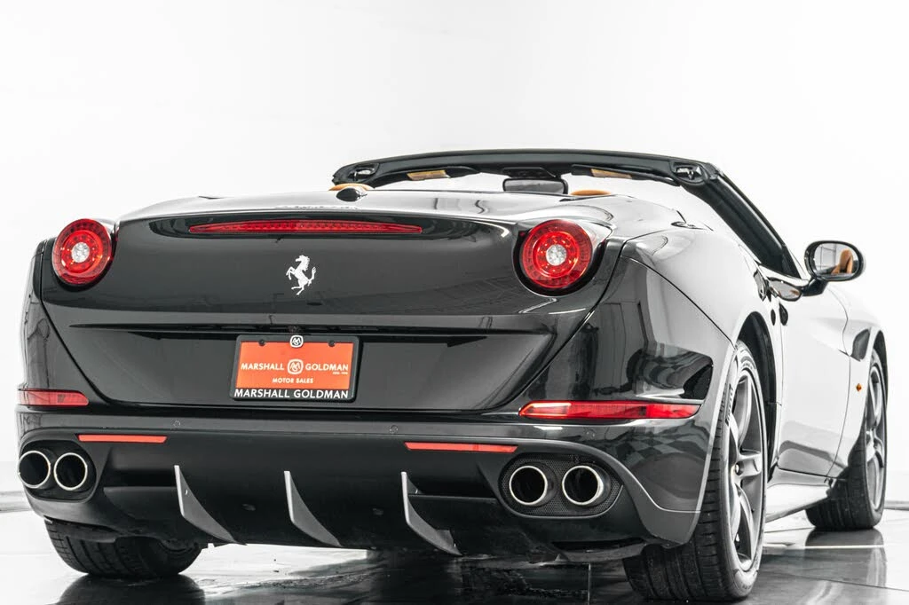 2015 Ferrari California T - Image 9 of 31