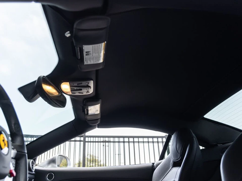 2015 Ferrari California T - Image 25 of 31