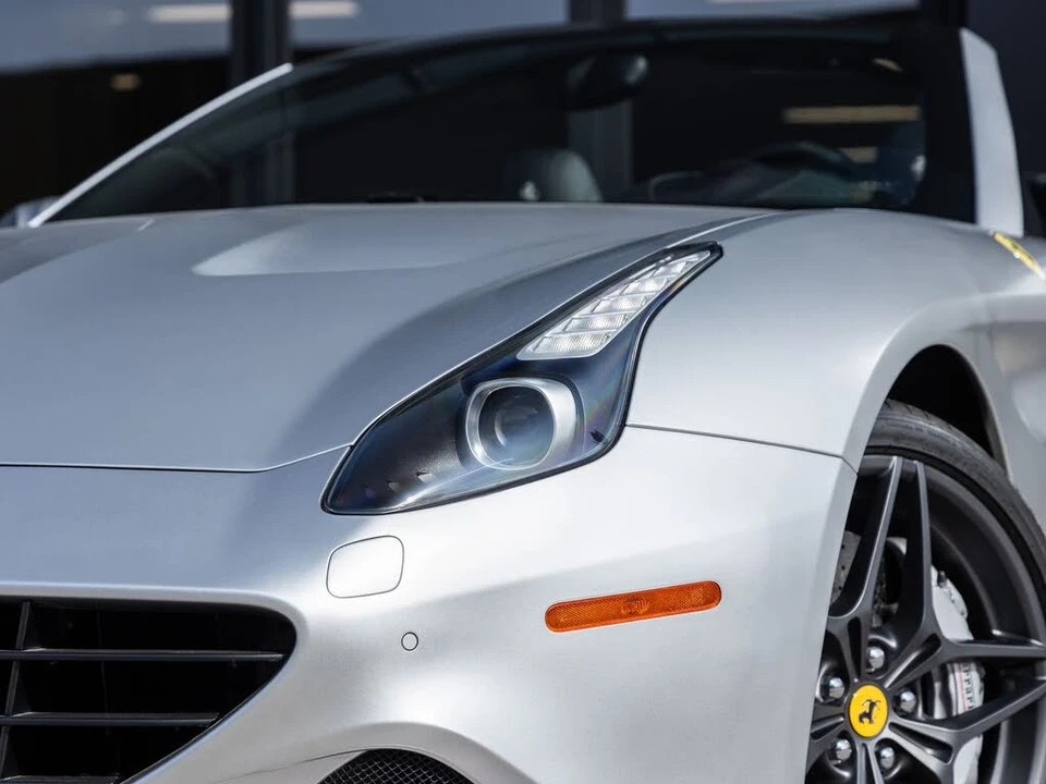 2015 Ferrari California T - Image 17 of 31