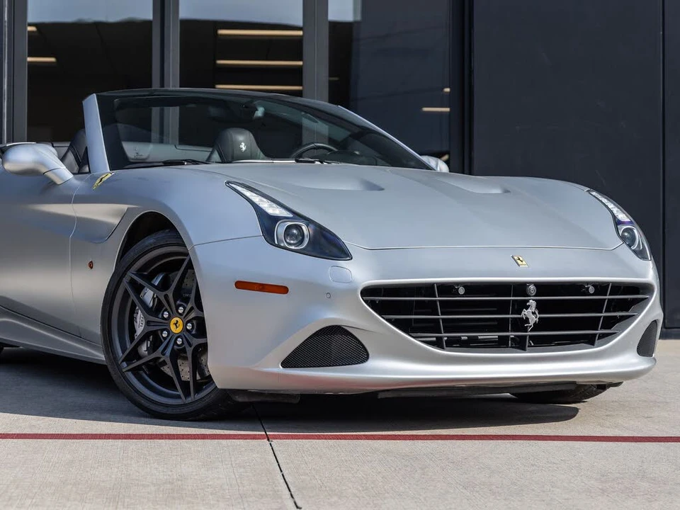 2015 Ferrari California T - Image 5 of 31