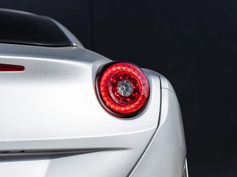 2015 Ferrari California T - Image 13 of 31