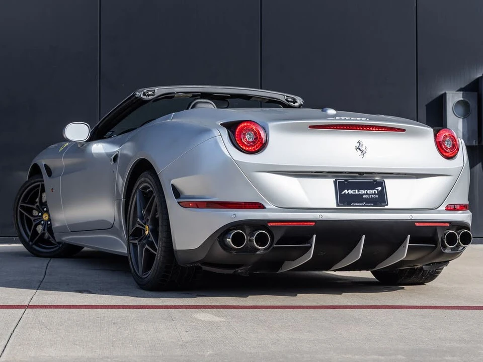 2015 Ferrari California T - Image 6 of 31