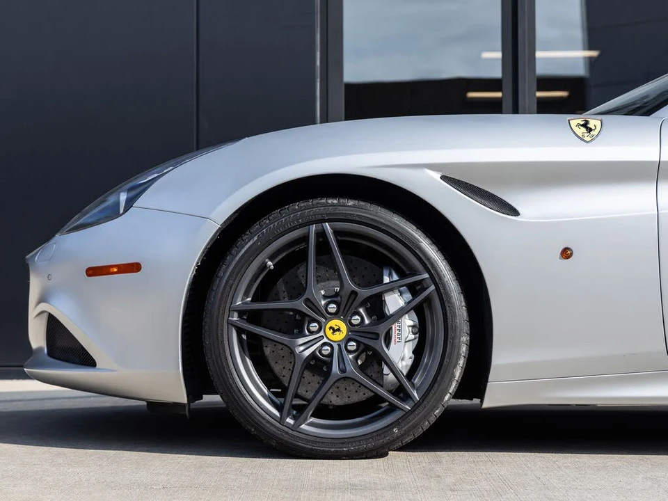 2015 Ferrari California T - Image 12 of 31