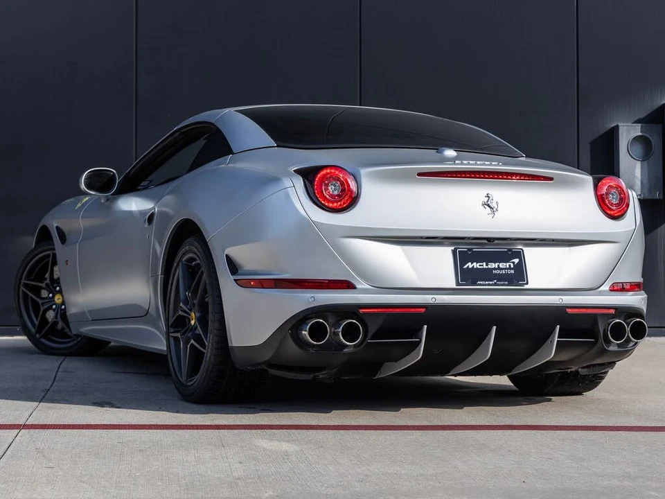 2015 Ferrari California T - Image 7 of 31