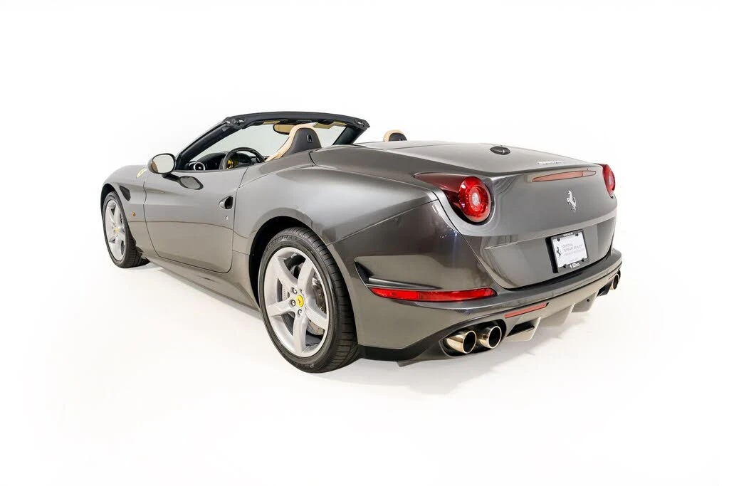 2015 Ferrari California T - Image 16 of 31