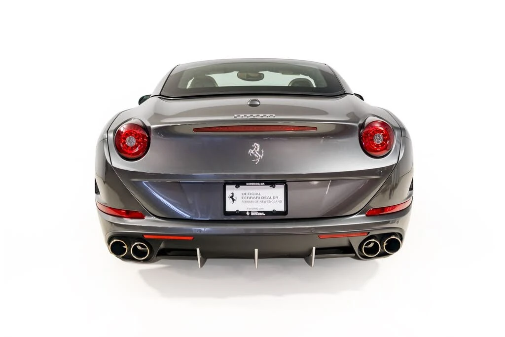 2015 Ferrari California T - Image 8 of 31