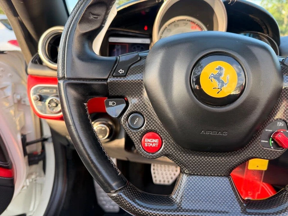 2015 Ferrari California T - Image 10 of 31