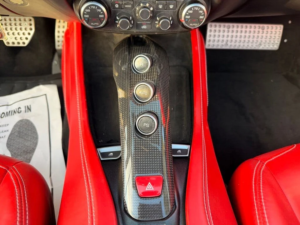 2015 Ferrari California T - Image 18 of 31