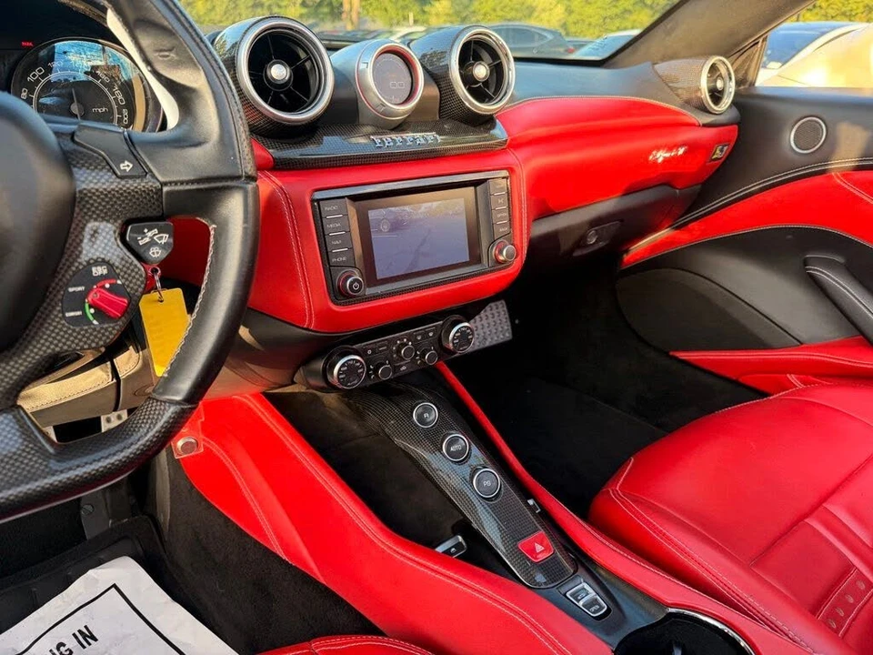 2015 Ferrari California T - Image 20 of 31