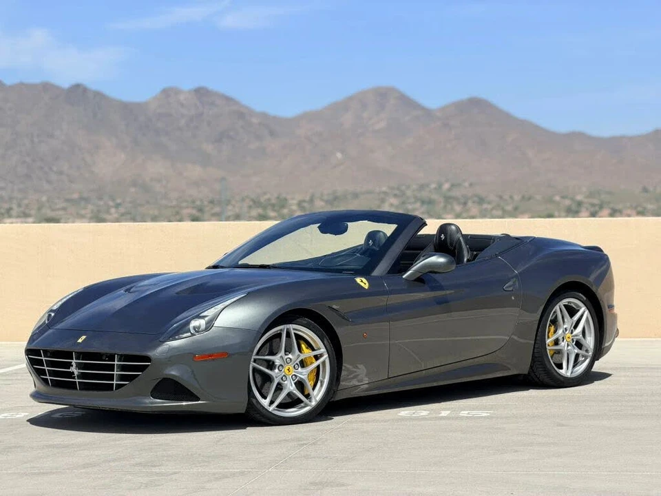 2015 Ferrari California T - Image 16 of 18