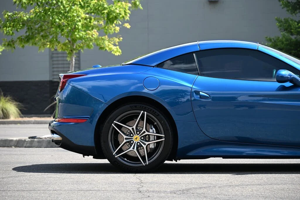 2015 Ferrari California T - Image 5 of 31