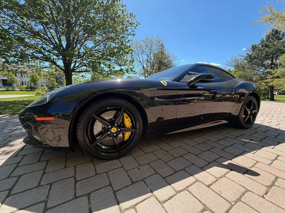 2015 Ferrari California T - Image 13 of 31