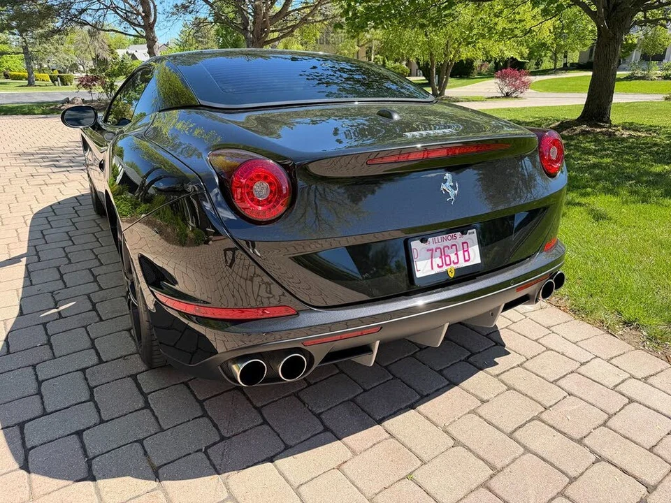 2015 Ferrari California T - Image 6 of 31