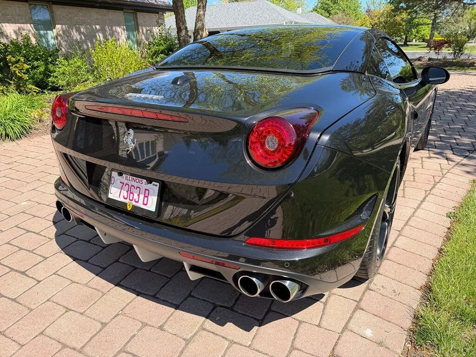 2015 Ferrari California T - Image 5 of 31
