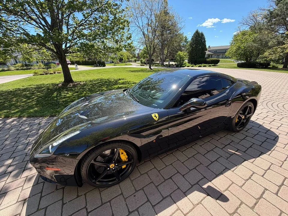 2015 Ferrari California T - Image 12 of 31