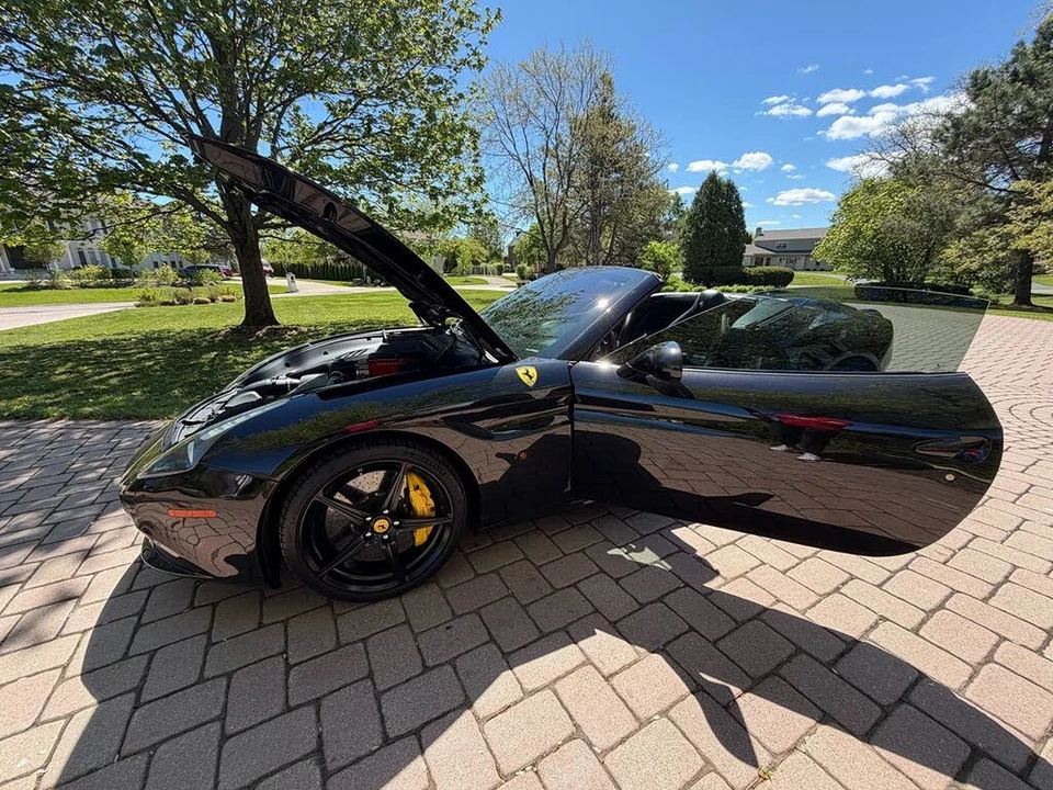 2015 Ferrari California T - Image 11 of 31