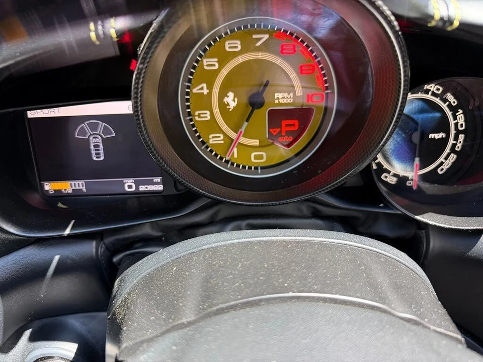 2015 Ferrari California T - Image 28 of 31