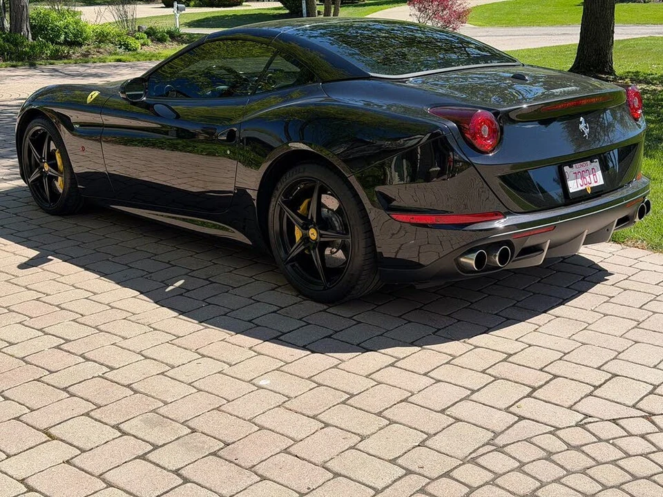 2015 Ferrari California T - Image 7 of 31