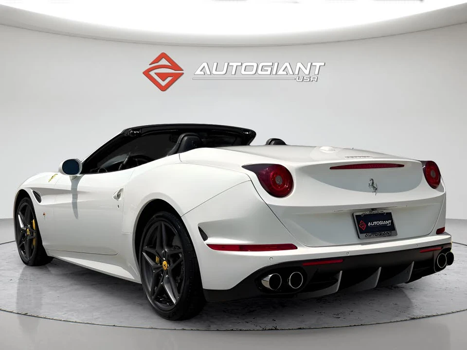 2015 Ferrari California T - Image 18 of 31