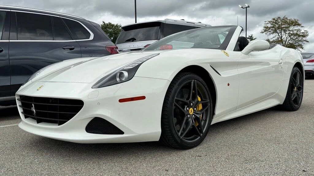 2015 Ferrari California T - Image 14 of 31
