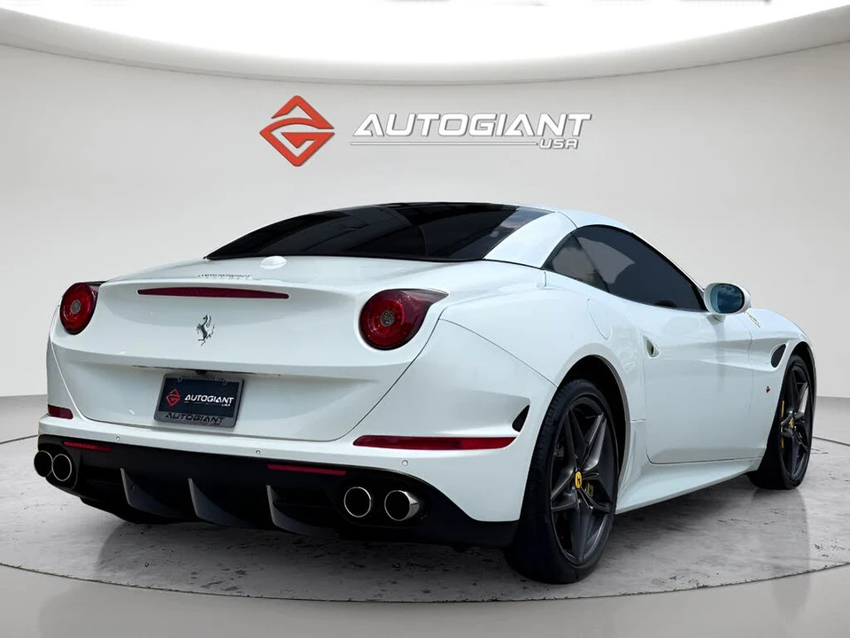 2015 Ferrari California T - Image 27 of 31