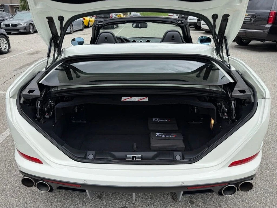 2015 Ferrari California T - Image 19 of 31