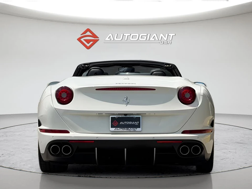 2015 Ferrari California T - Image 23 of 31