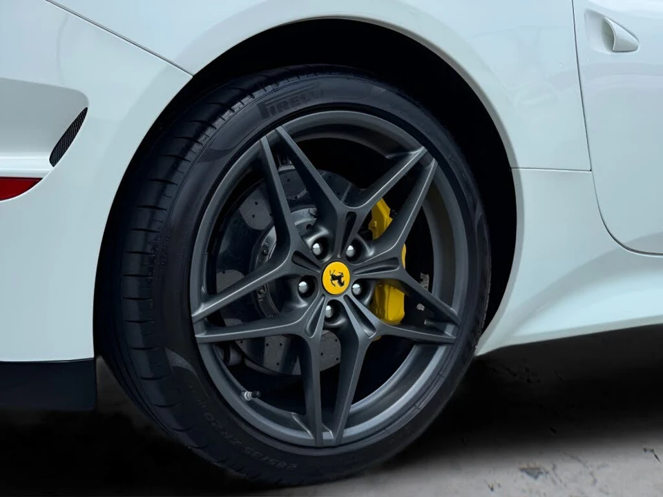 2015 Ferrari California T - Image 29 of 31