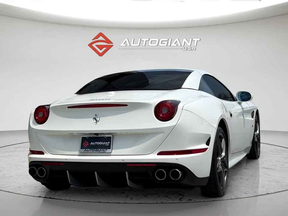 2015 Ferrari California T - Image 25 of 31