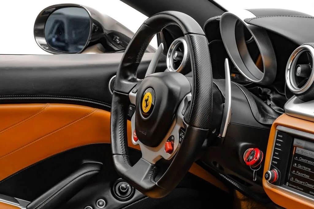 2015 Ferrari California T - Image 26 of 31