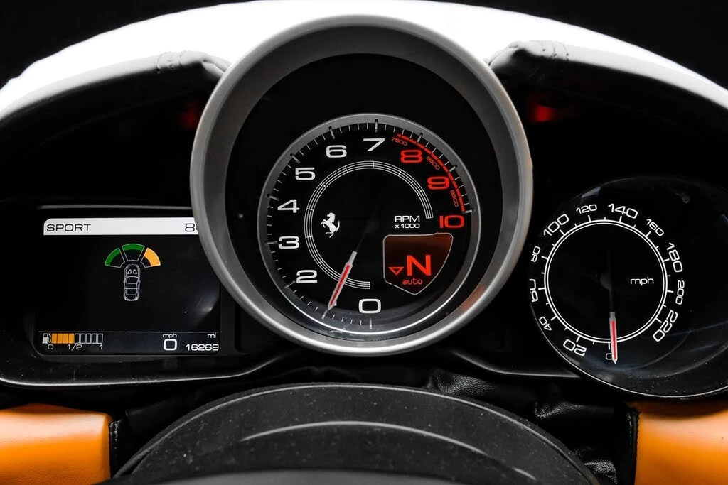 2015 Ferrari California T - Image 28 of 31