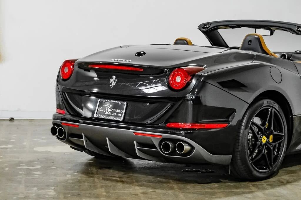 2015 Ferrari California T - Image 17 of 31