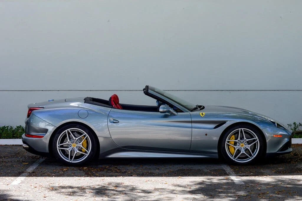 2015 Ferrari California T - Image 23 of 31