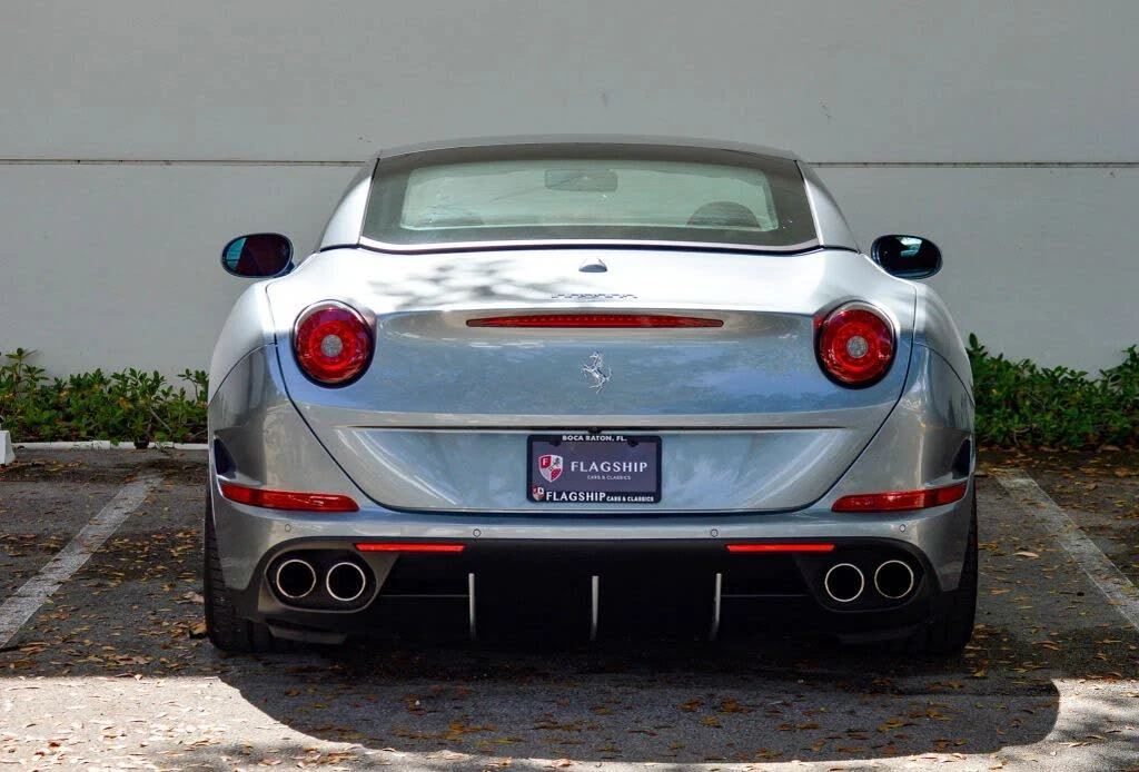 2015 Ferrari California T - Image 16 of 31