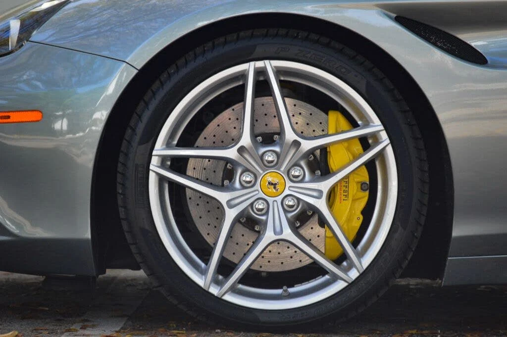 2015 Ferrari California T - Image 12 of 31