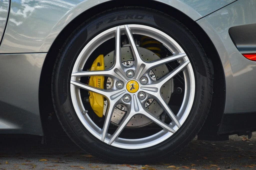 2015 Ferrari California T - Image 13 of 31