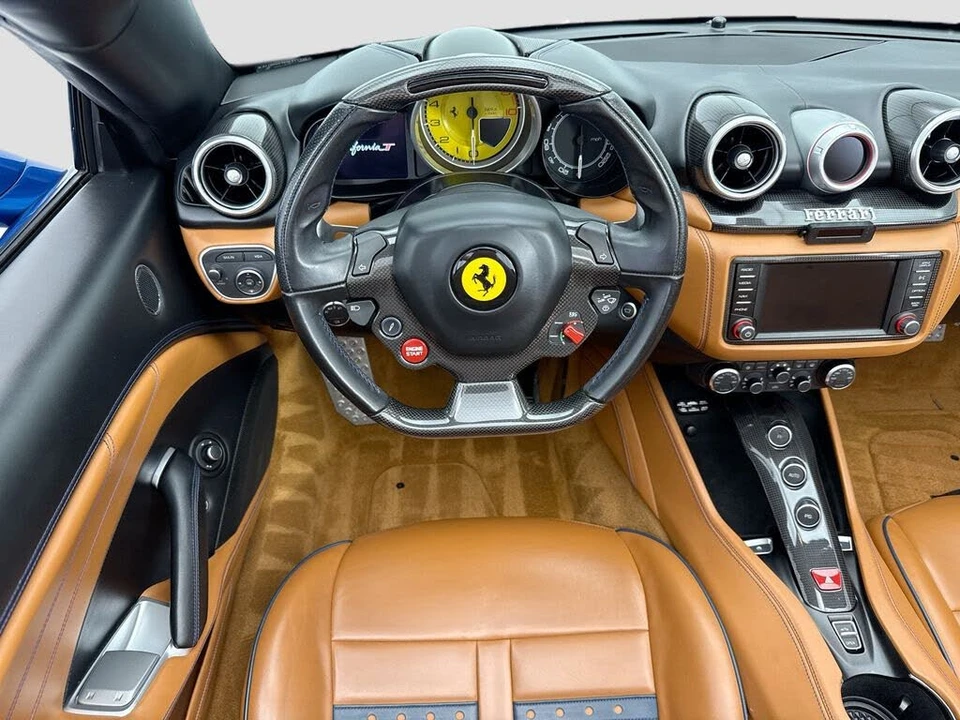 2015 Ferrari California T - Image 18 of 31