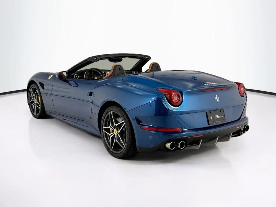 2015 Ferrari California T - Image 7 of 31