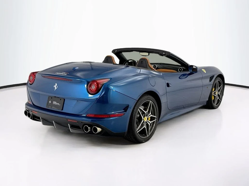 2015 Ferrari California T - Image 5 of 31